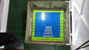 suelo reforzado en escotilla de bodega de pesca